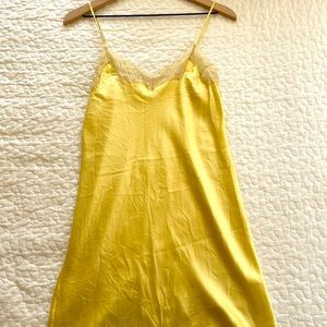 Satin and Lace GAP Body Slip in Size Xtra Small (BRAND NEW)